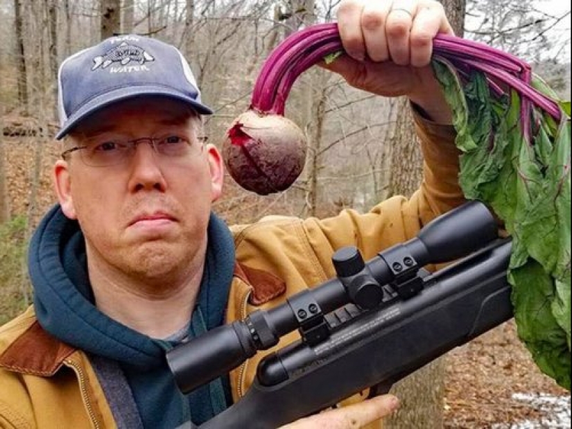 There is a hunt for carrots, or Gardeners with their glorious trophies