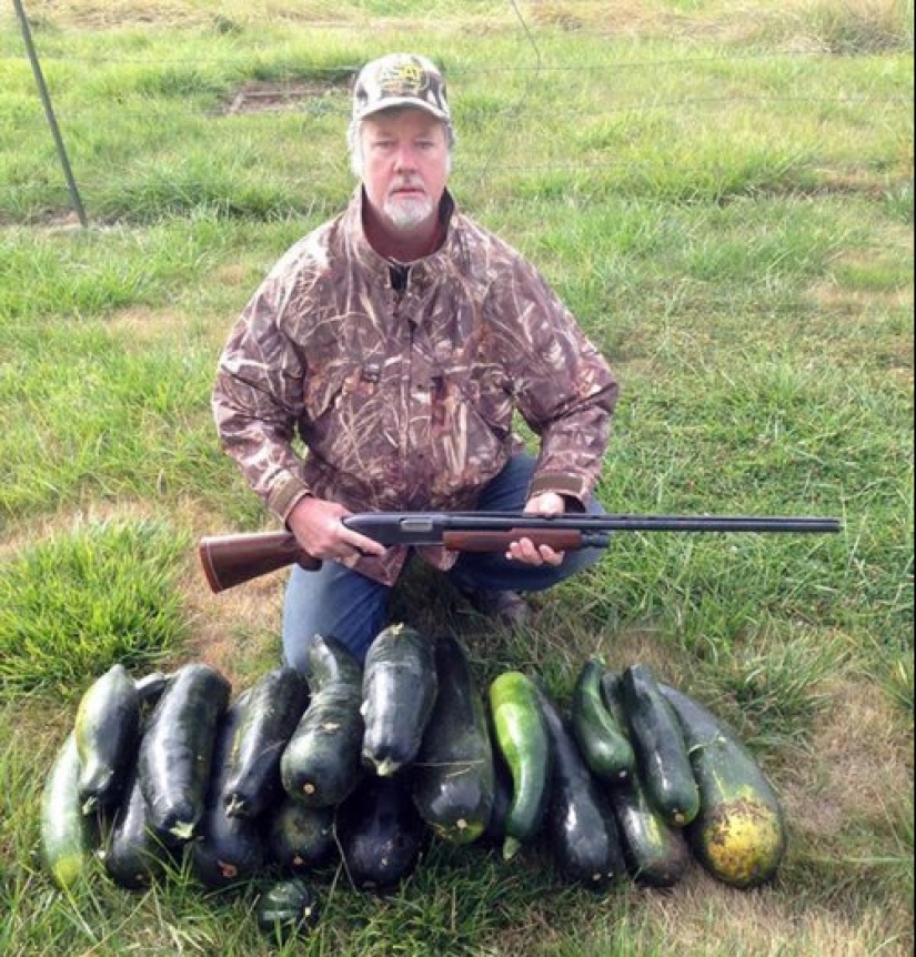 There is a hunt for carrots, or Gardeners with their glorious trophies