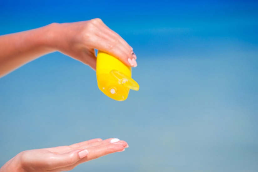 There's a pear hanging, you can't eat it: how food is photographed for advertising