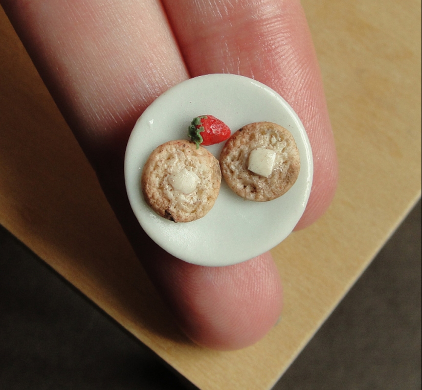 These Mini clay sculptures Look So much like real food that It Makes Your Mouth Water
