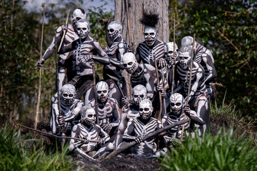These mysterious wild tribes These mysterious wild tribes