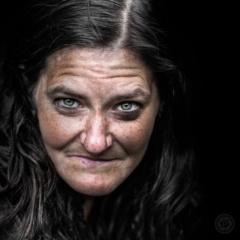 They also have a soul: photographer takes portraits of homeless people