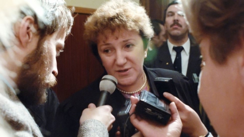 They even controlled Stalin's grave: the most ferocious organized criminal groups from the 90s