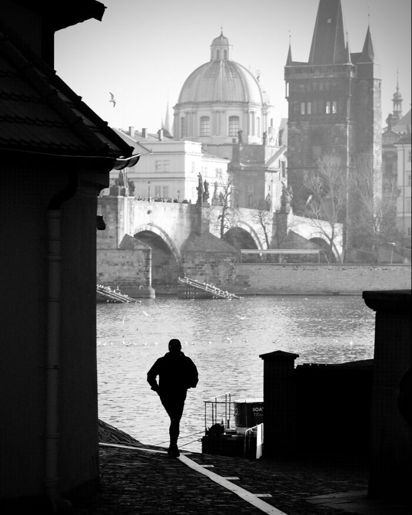 This Artist Captures Raw Energy Of Everyday Life In Black And White This Artist Captures Raw Energy Of Everyday Life In Black And White