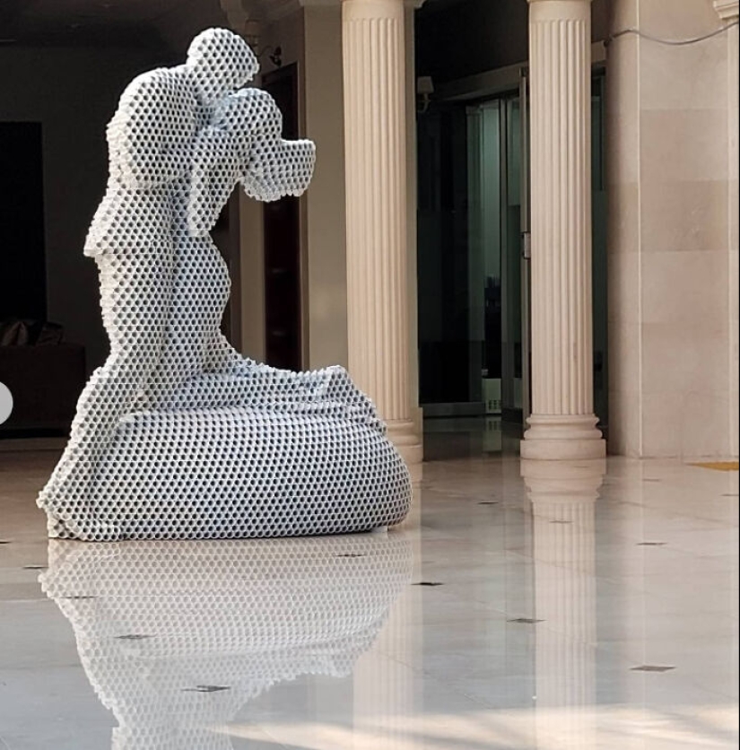 This Artist Creates Striking Metal Sculptures Using Stacked Pipes This Artist Creates Striking Metal Sculptures Using Stacked Pipes