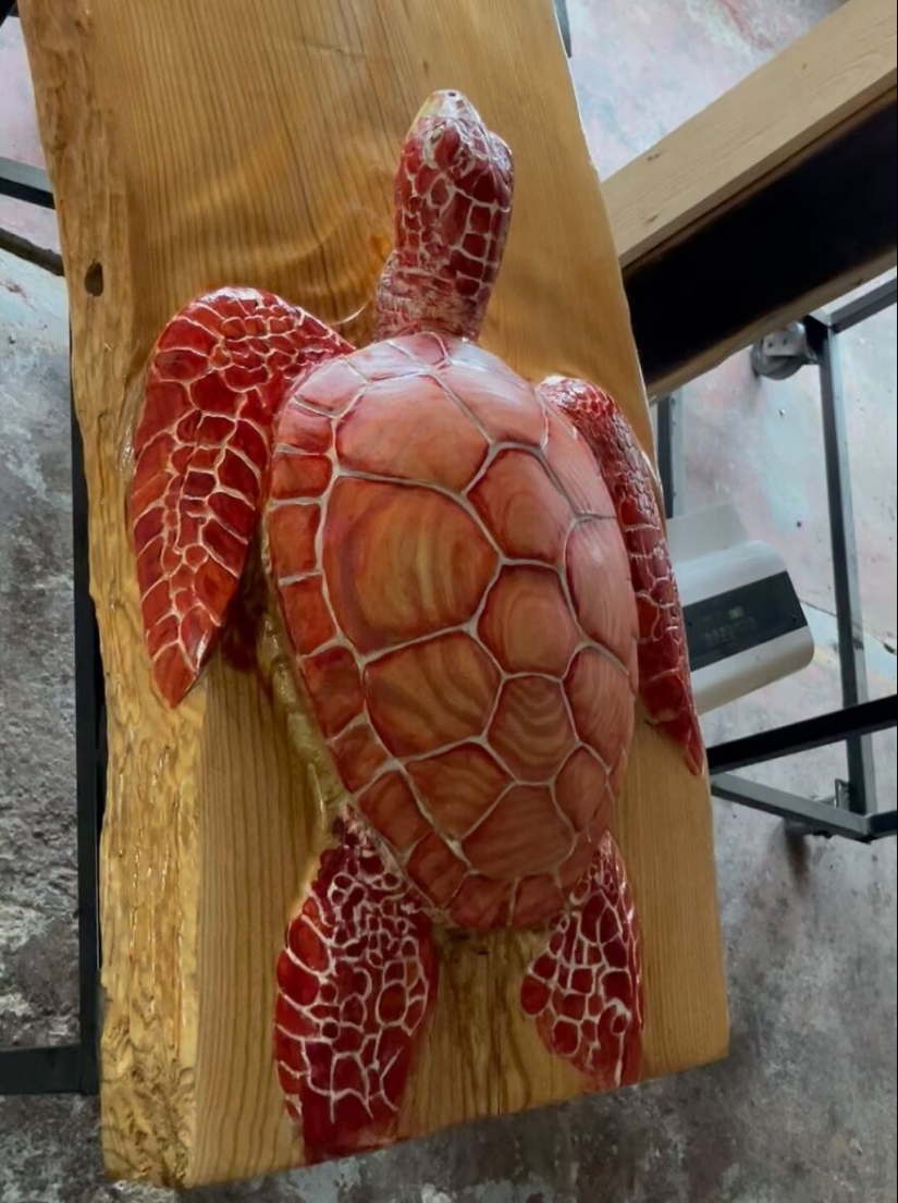 This Artist Uses A Chainsaw To Create Unbelievably Detailed Sculptures