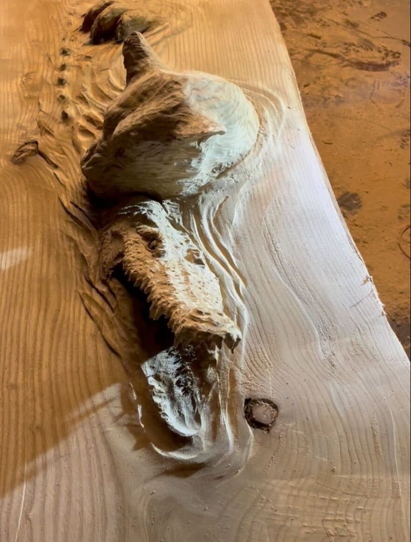 This Artist Uses A Chainsaw To Create Unbelievably Detailed Sculptures
