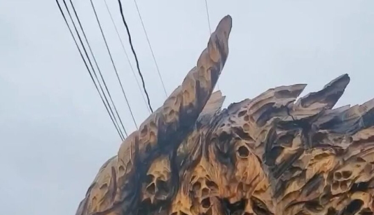 This Artist Uses A Chainsaw To Create Unbelievably Detailed Sculptures