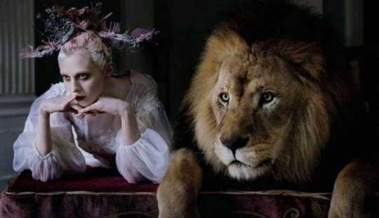 Timothy Walker and his fashion photography with elements of surrealism