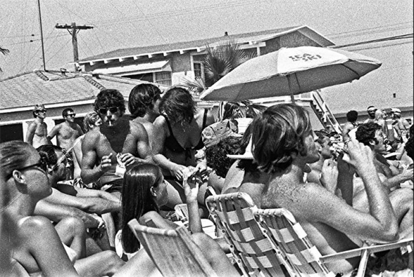 Tired of the sun: a hot summer day in 1970 at the famous Mission Beach