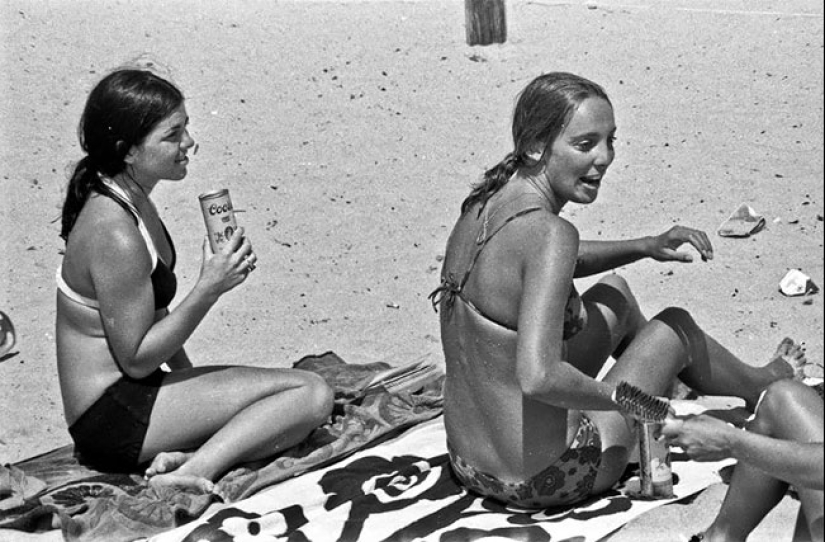 Tired of the sun: a hot summer day in 1970 at the famous Mission Beach