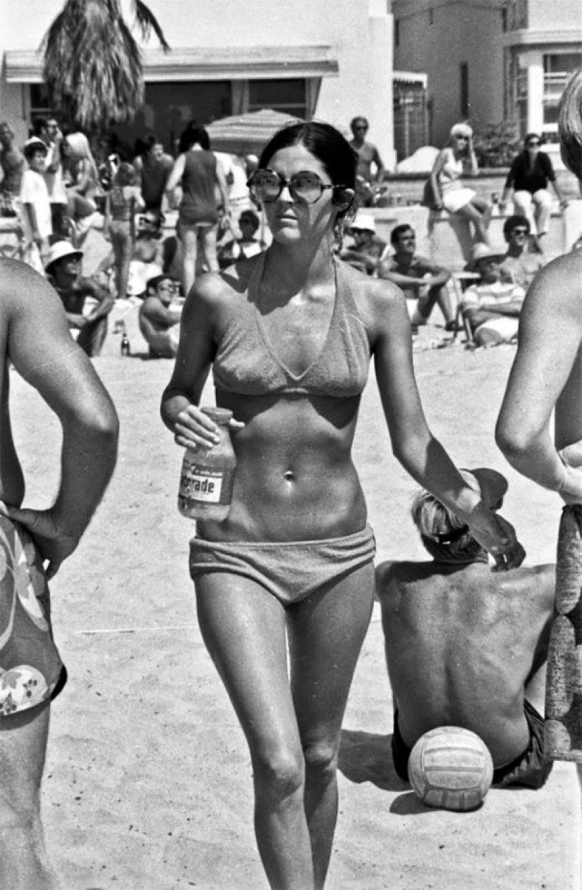 Tired of the sun: a hot summer day in 1970 at the famous Mission Beach