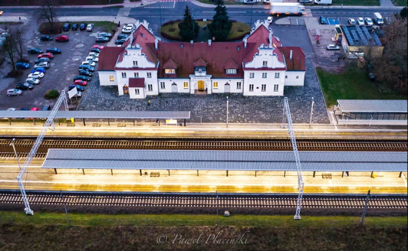 Tomé 10 fotos con dron de Koło y sus alrededores, y esta es la razón por la que creo que este pueblo merece más atención. Tomé 10 fotos con dron de Koło y sus alrededores, y esta es la razón por la que creo que este pueblo merece más atención.