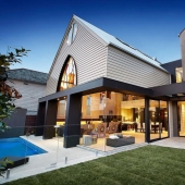 Total restructuring: 5 churches that have changed their religious purpose