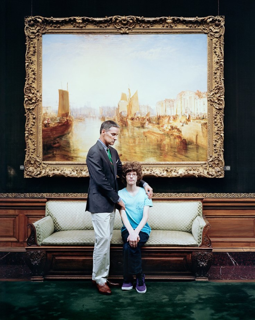 Touching Strangers: Strangers hugging each other