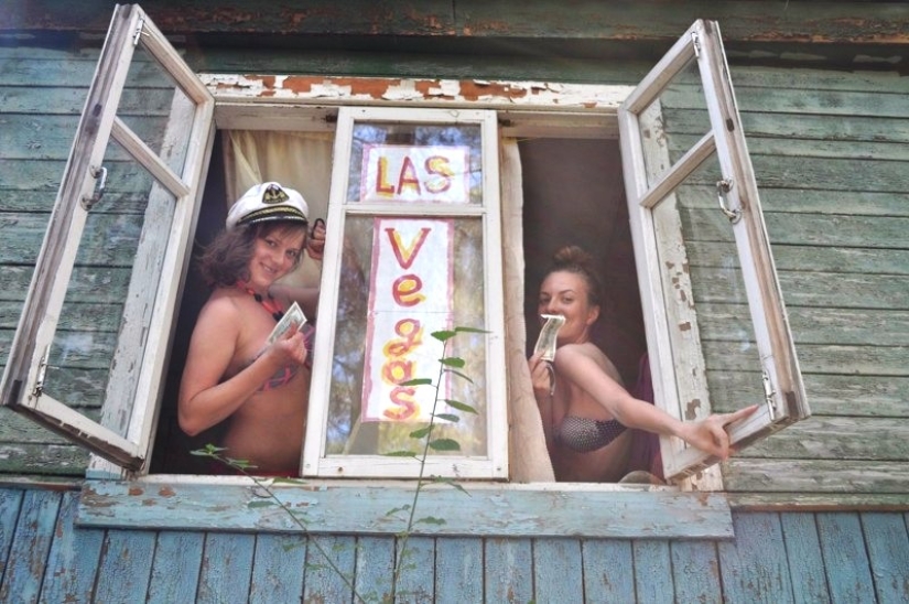 Trash in the fresh air: the Russian village is more alive than all the living