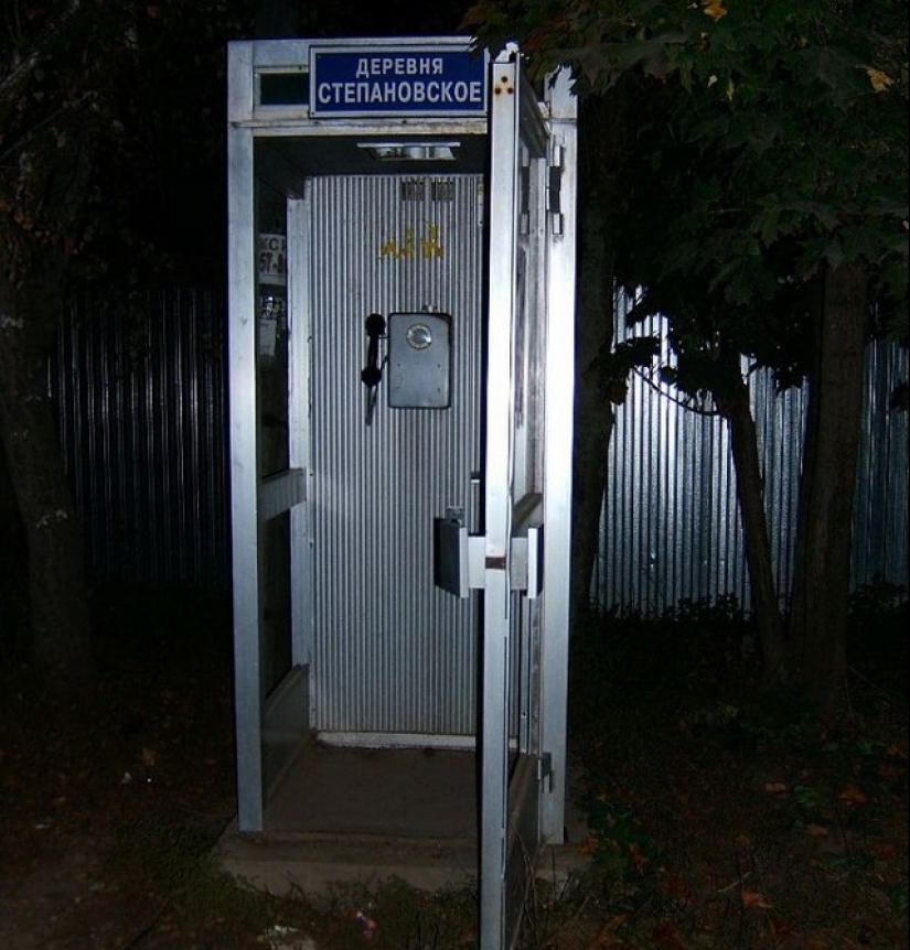 Trash in the fresh air: the Russian village is more alive than all the living