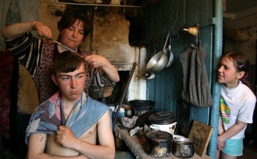 Trash in the fresh air: the Russian village is more alive than all the living