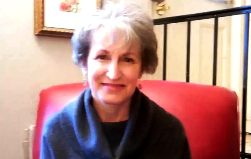 Two Housewives and an Axe, or Murder on Silicon Prairie