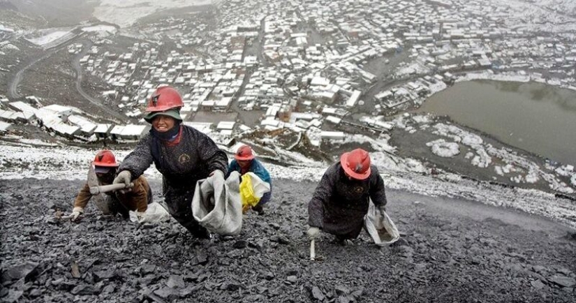 Under the blue sky is a Golden city, or Why you are traveling to La Rinconada