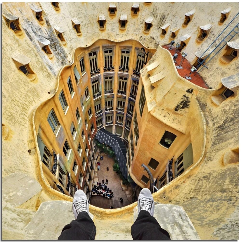 Under your feet, above your head - Dizzying buildings by Stefano Scarselli