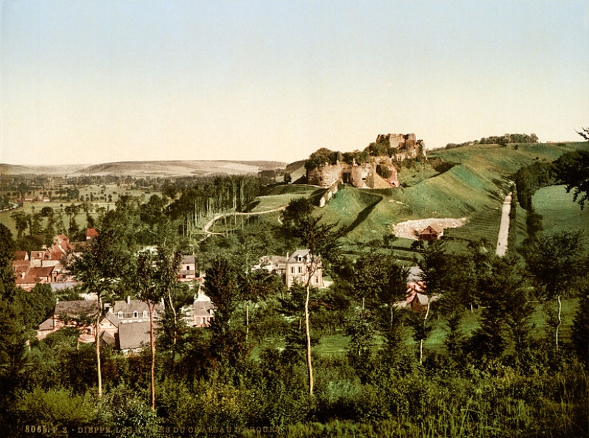 Unique hand-painted photos from the 1890s