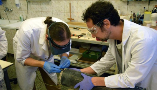 Unusual greetings in light of the past: the frightening findings in time capsules