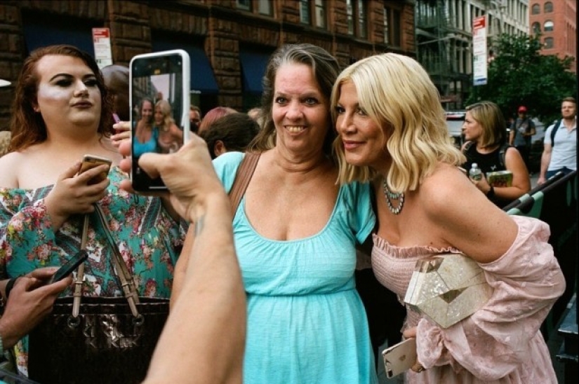 Unusual photos of New Yorkers from "paparazzi for strangers" Daniel Arnold Unusual photos of New Yorkers from "paparazzi for strangers" Daniel Arnold