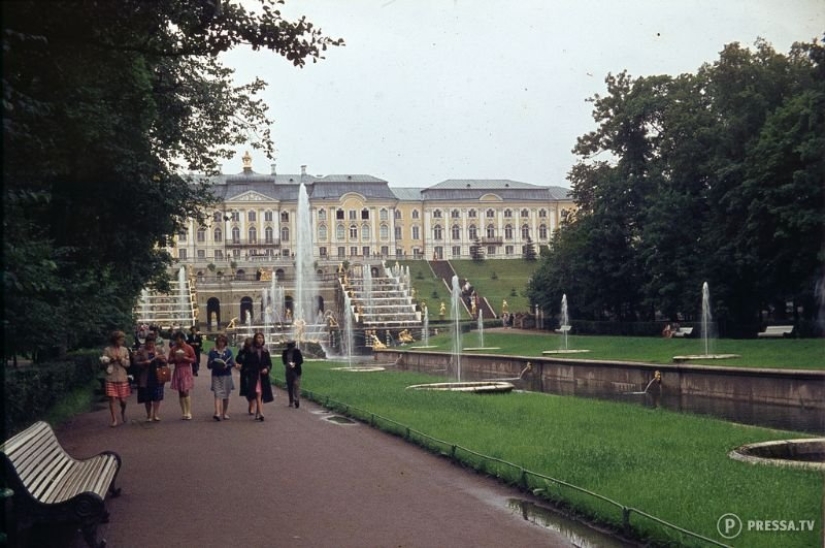 USSR in color: photographs of streets of Leningrad in the 1960s of the year USSR in color: photographs of streets of Leningrad in the 1960s of the year