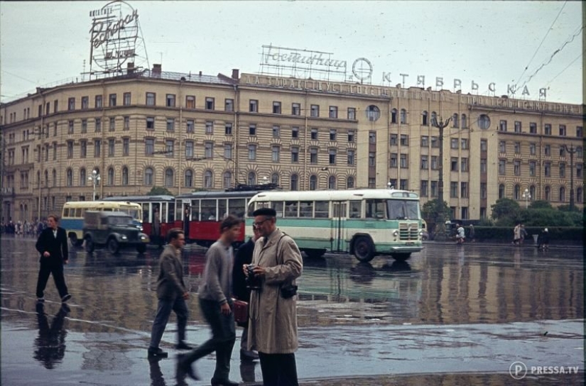 USSR in color: photographs of streets of Leningrad in the 1960s of the year USSR in color: photographs of streets of Leningrad in the 1960s of the year