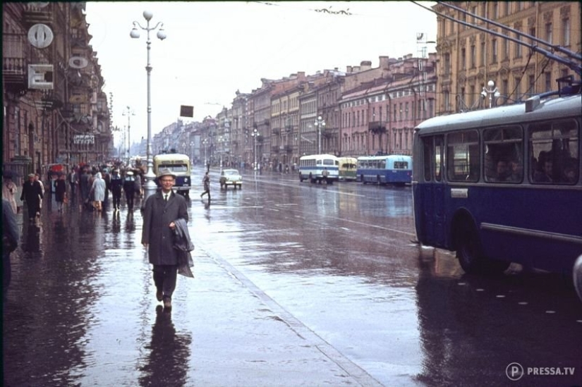 USSR in color: photographs of streets of Leningrad in the 1960s of the year USSR in color: photographs of streets of Leningrad in the 1960s of the year
