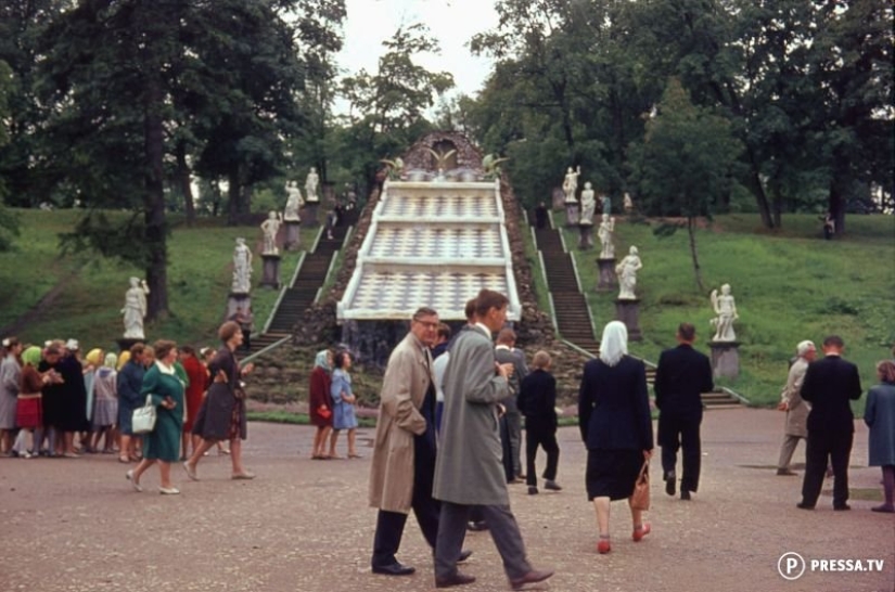 USSR in color: photographs of streets of Leningrad in the 1960s of the year USSR in color: photographs of streets of Leningrad in the 1960s of the year