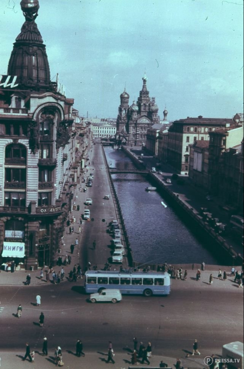 USSR in color: photographs of streets of Leningrad in the 1960s of the year USSR in color: photographs of streets of Leningrad in the 1960s of the year