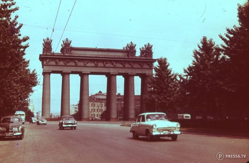 USSR in color: photographs of streets of Leningrad in the 1960s of the year USSR in color: photographs of streets of Leningrad in the 1960s of the year