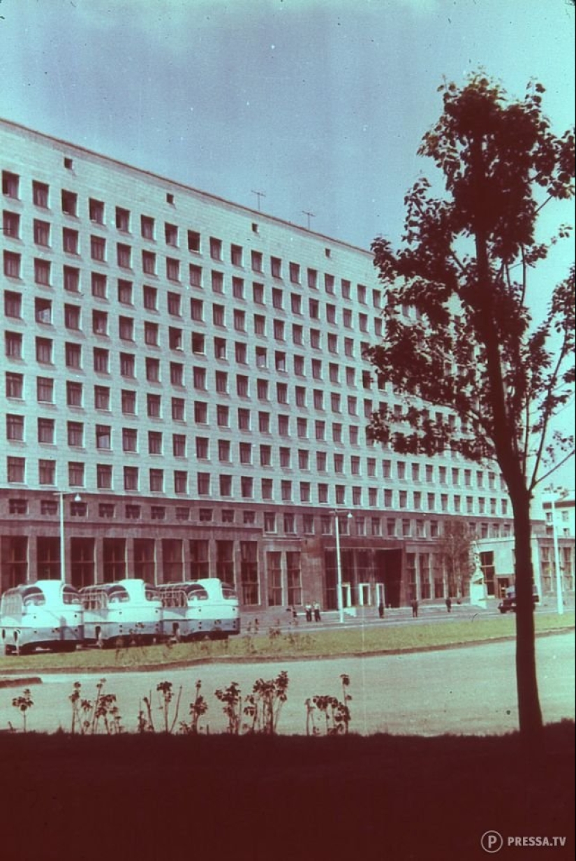 USSR in color: photographs of streets of Leningrad in the 1960s of the year USSR in color: photographs of streets of Leningrad in the 1960s of the year