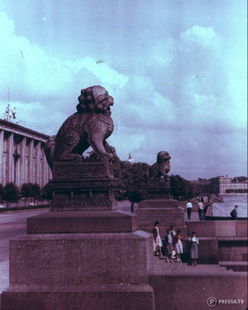USSR in color: photographs of streets of Leningrad in the 1960s of the year USSR in color: photographs of streets of Leningrad in the 1960s of the year