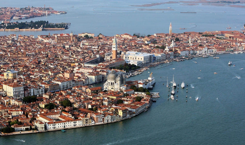Venice from a bird's eye view Venice from a bird's eye view