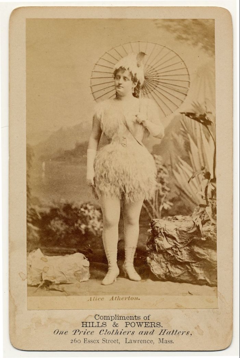 Victorian era burlesque dancers