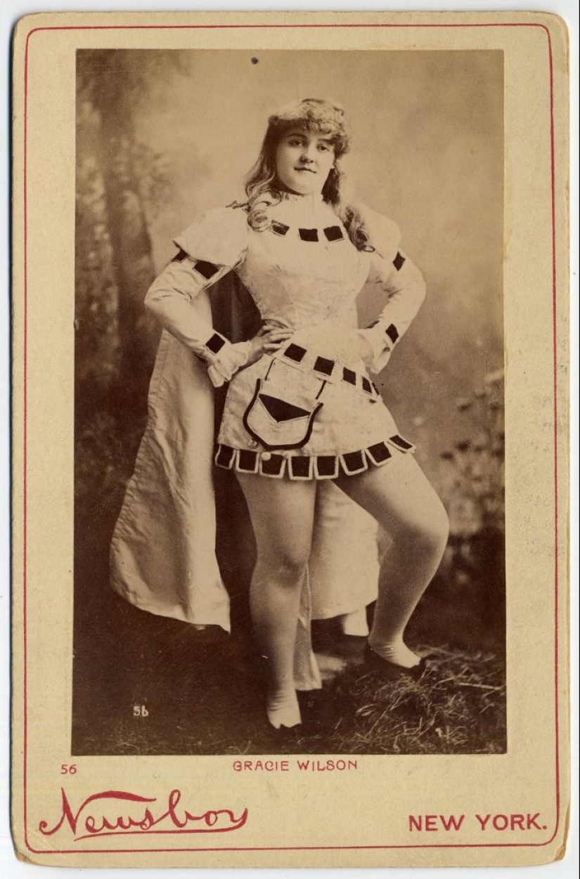 Victorian era burlesque dancers