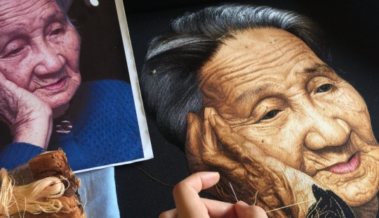 Vietnamese Studio XQ Dalat manually embroidered with silk hyperrealistic paintings Vietnamese Studio XQ Dalat manually embroidered with silk hyperrealistic paintings