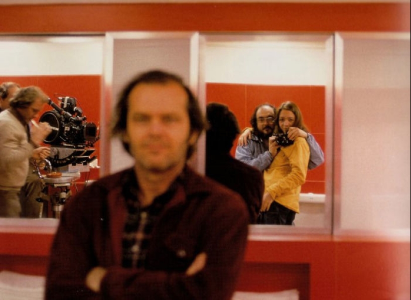 Vintage Celebrity Selfies Taken before It became Mainstream