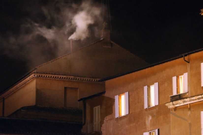 Walking around the Vatican: what lies behind the walls of a separate state in the center of Rome