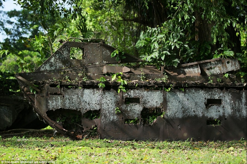 War Machines of the Second World War, lost on distant islands in the Pacific Ocean