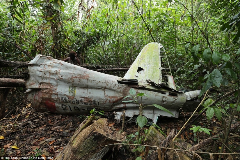 War Machines of the Second World War, lost on distant islands in the Pacific Ocean