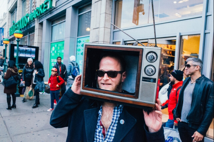 &quot;We shoot to make people ask questions&quot;: a selection of photos desperately demanding explanations