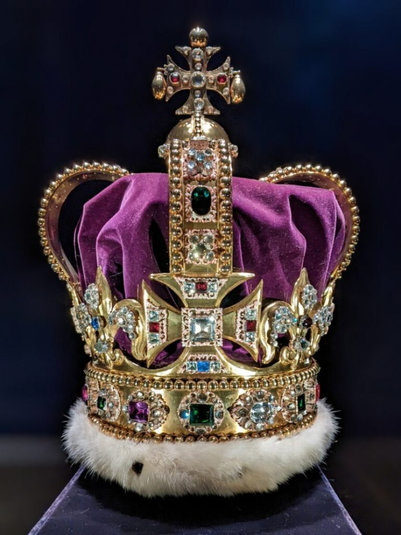 What 15 of the Most Amazing Crowns in History Look Like