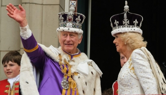 What 15 of the Most Amazing Crowns in History Look Like