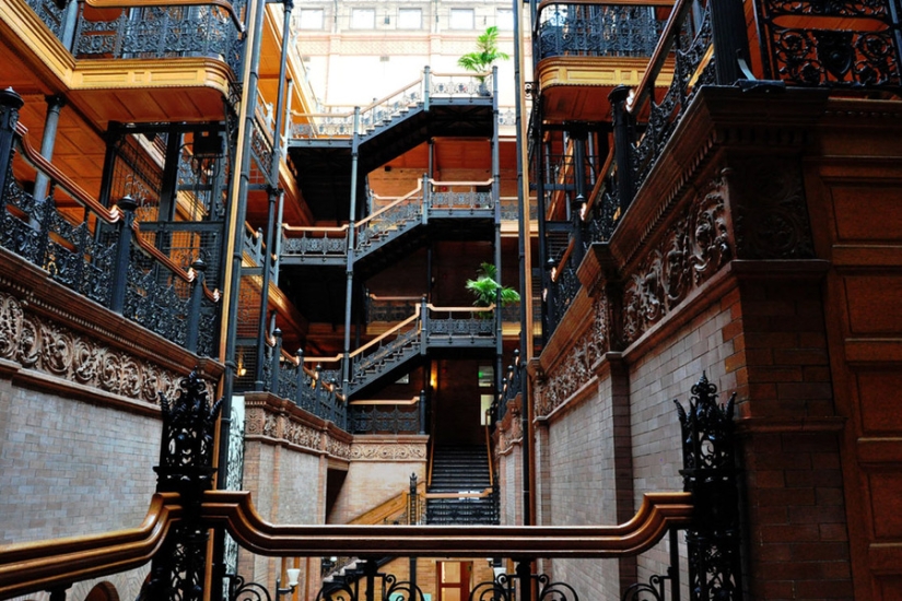What 9 Real Places from Dystopian Movies Look Like What 9 Real Places from Dystopian Movies Look Like