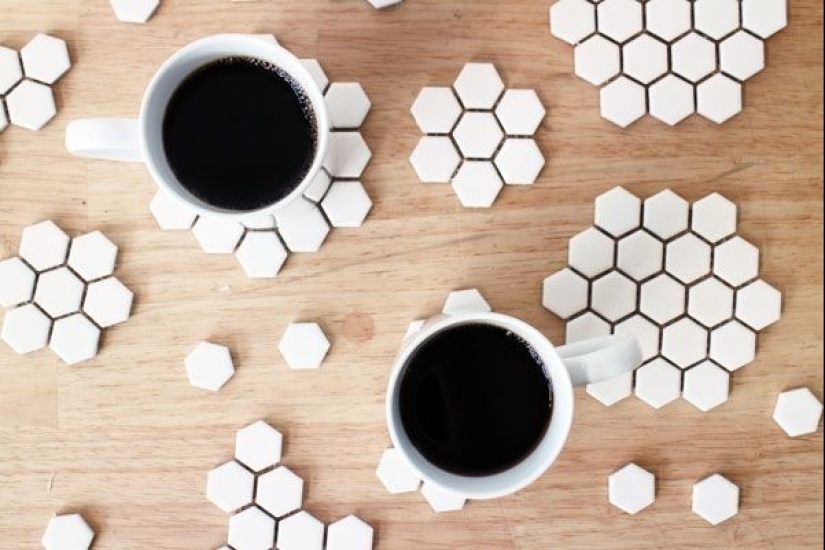 What can be made from the remains of ceramic tiles and mosaics