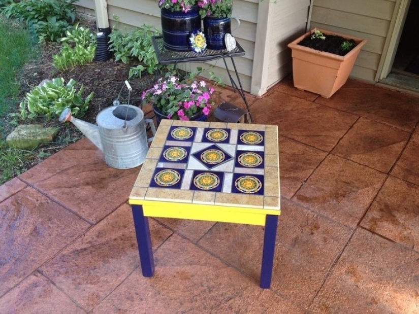 What can be made from the remains of ceramic tiles and mosaics